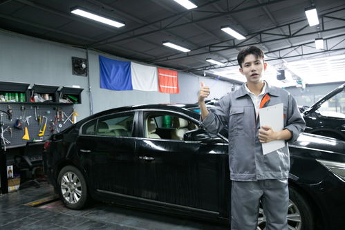 汽车维修师傅的专业风采 汽修检车工作实录