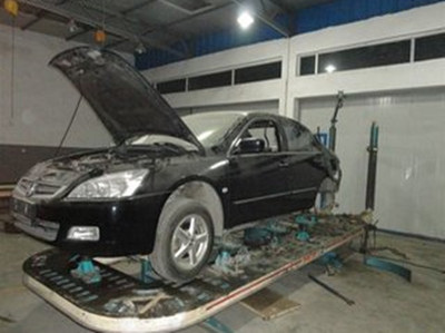 奔宝之星进口车服务中心 专业汽车改装维修，一站式服务体验